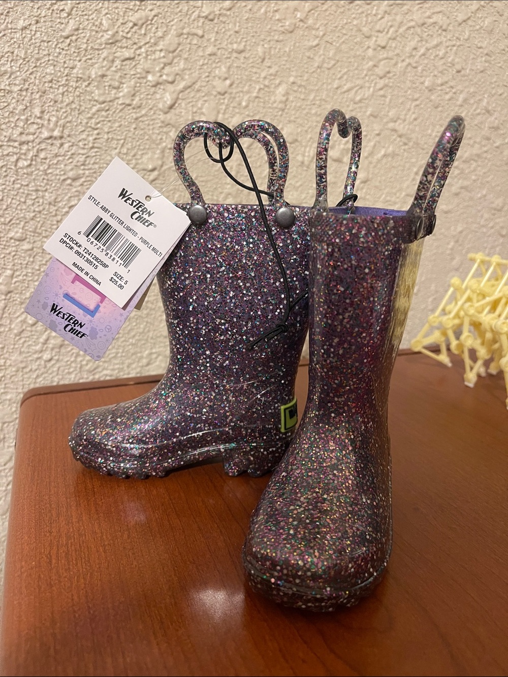 NWT Western Chief Girls Glitter Light Up Purple Rain Boots w Pull Handles Size 5